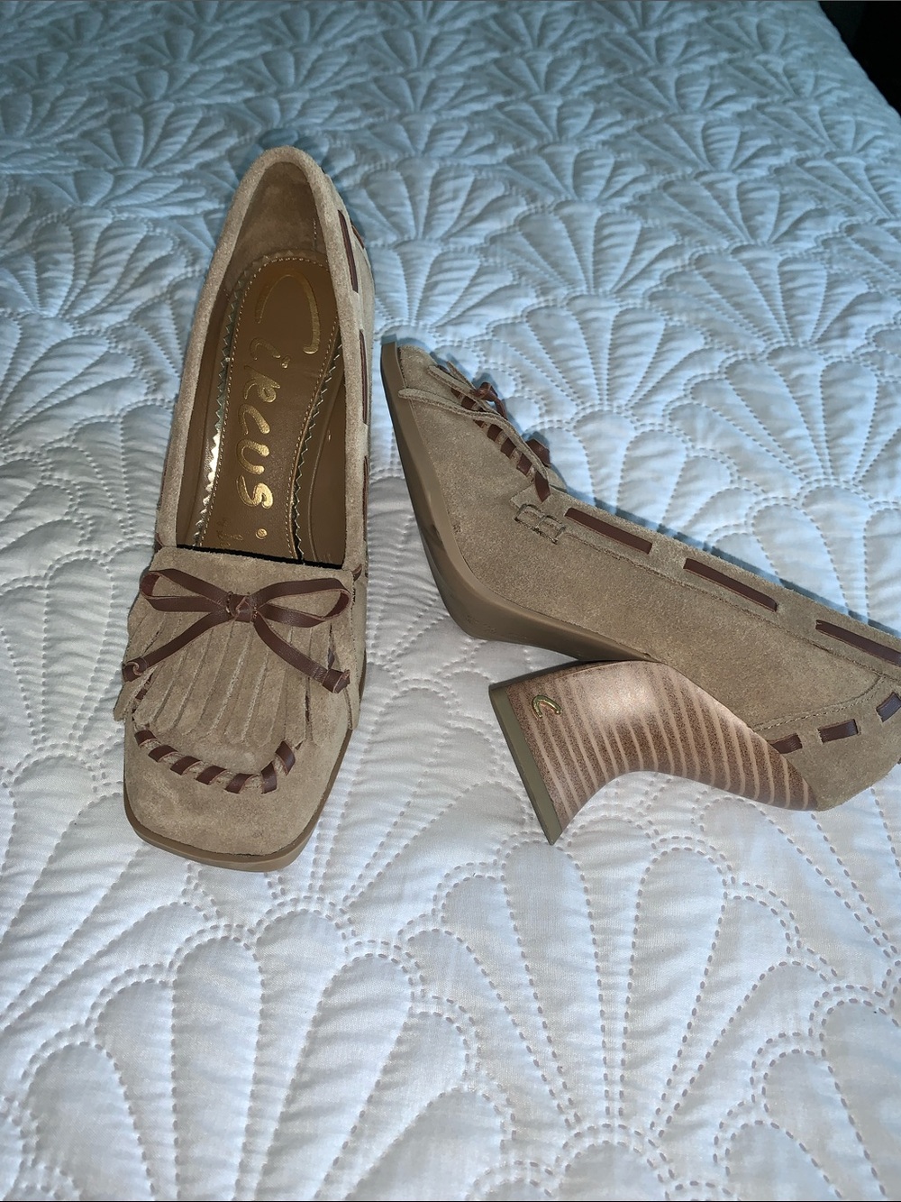 Circus by Sam Edelman Taupe Suede Fringe Bow Heels